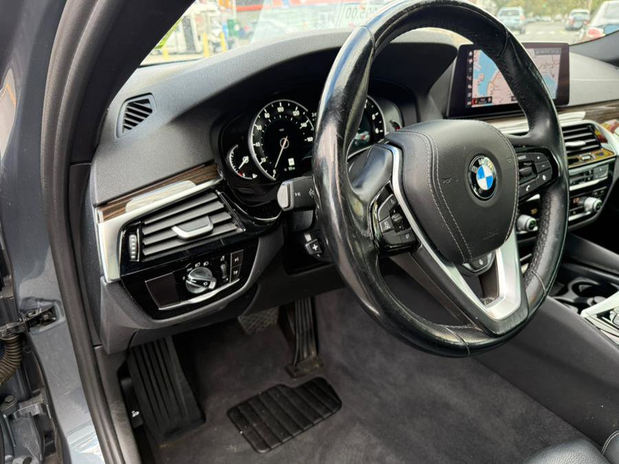 Used 2019 BMW 530i xDrive w/ Convenience Package image 13