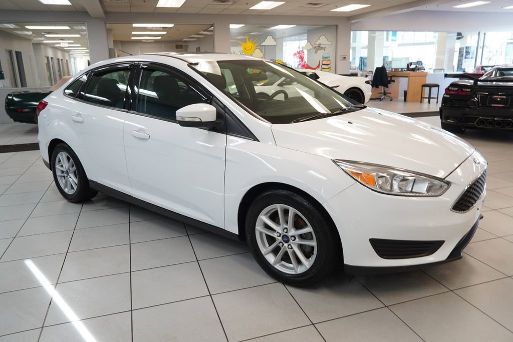 Used 2015 Ford Focus SE FWD image 14