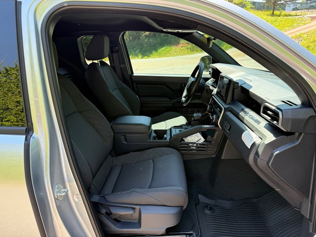 Used 2024 Toyota Tacoma SR image 16