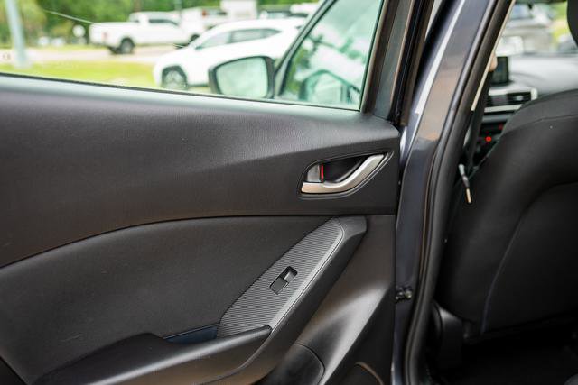 Used 2015 MAZDA MAZDA3 i Sport image 25