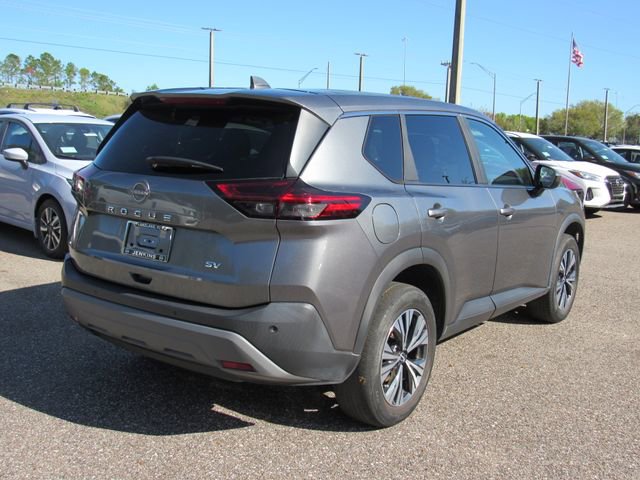 Used 2023 Nissan Rogue SV image 3