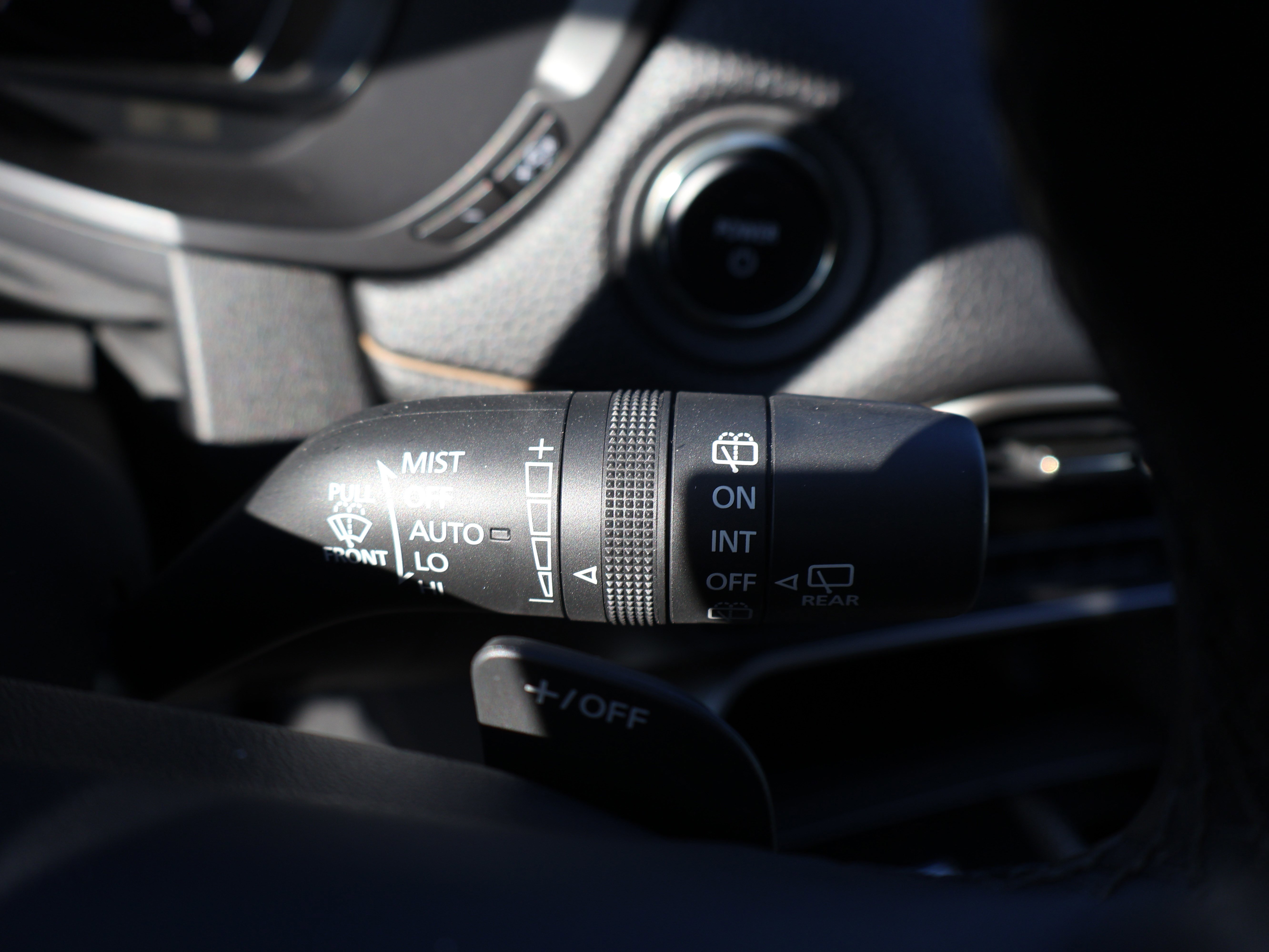 Certified 2025 MAZDA CX-70 Plug-In Hybrid w/ Premium Pkg image 38