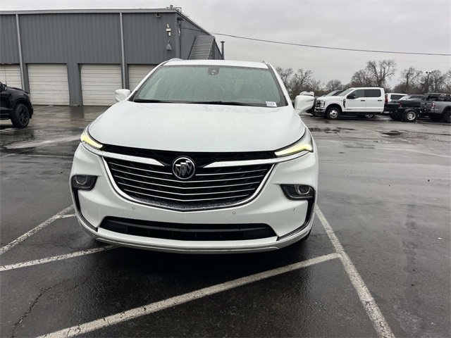 Used 2024 Buick Enclave Premium image 8
