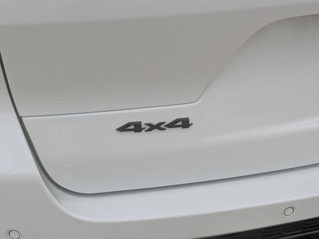 Certified 2023 Jeep Grand Cherokee L Laredo AWD/4WD image 12