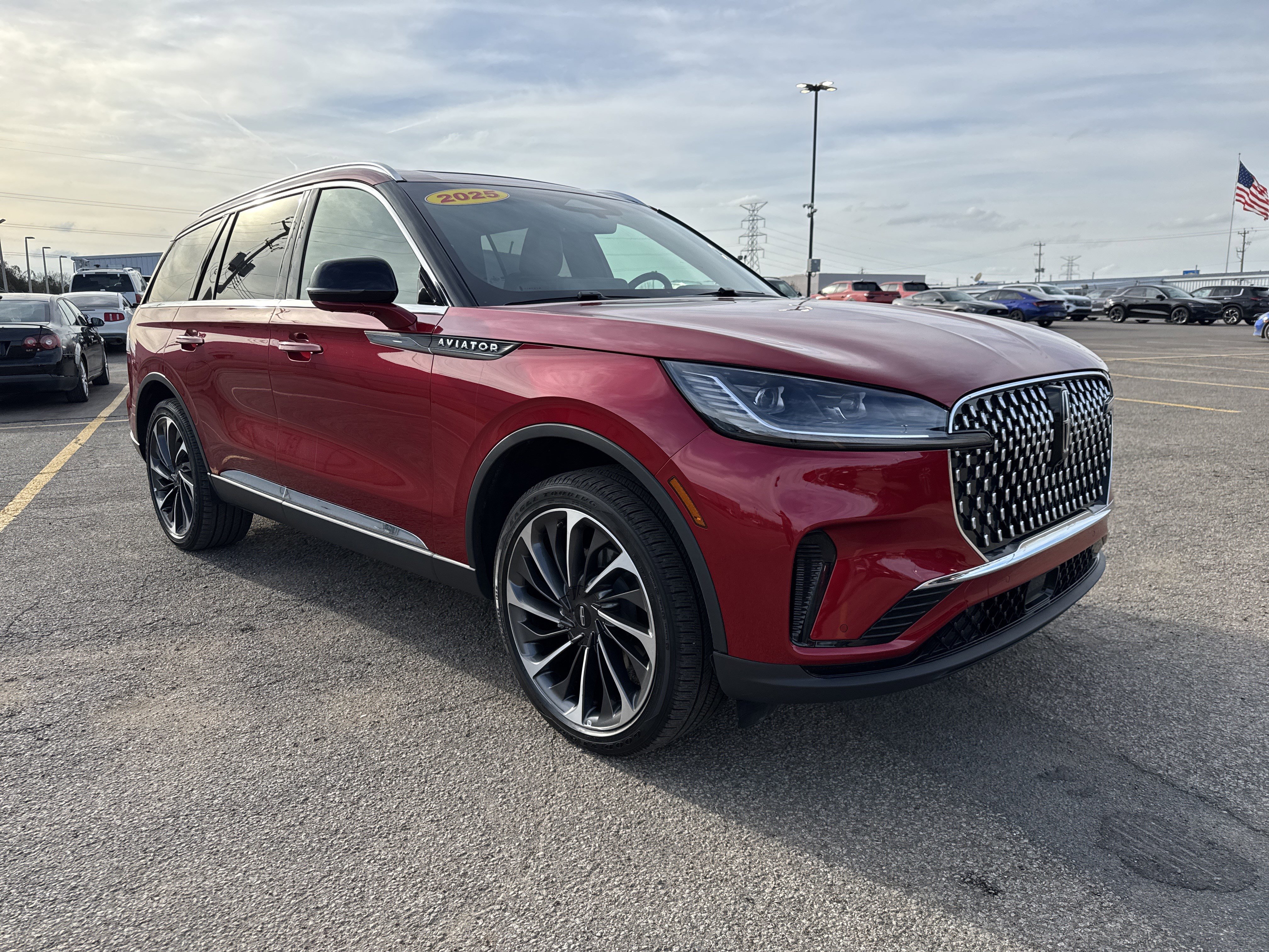 Used 2025 Lincoln Aviator Reserve w/ Illumination Package image 4
