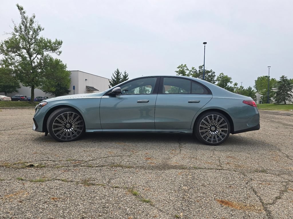 New 2027 Mercedes-Benz E 450 4MATIC Sedan image 14
