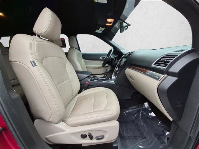 Used 2019 Ford Explorer Limited image 22