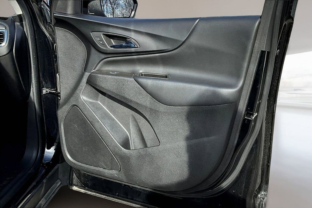 Used 2023 Chevrolet Equinox LT FWD image 25