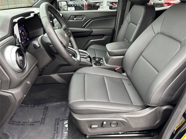 Used 2024 Chevrolet Colorado LT w/ LT Convenience Package III image 9