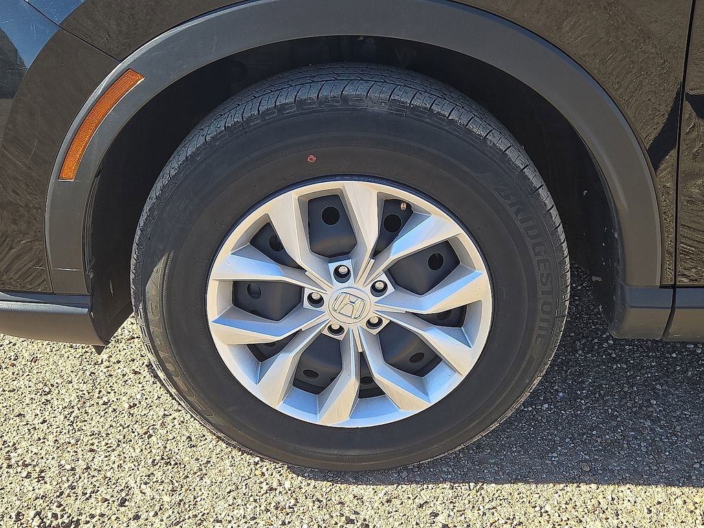 Used 2025 Honda CR-V LX image 11