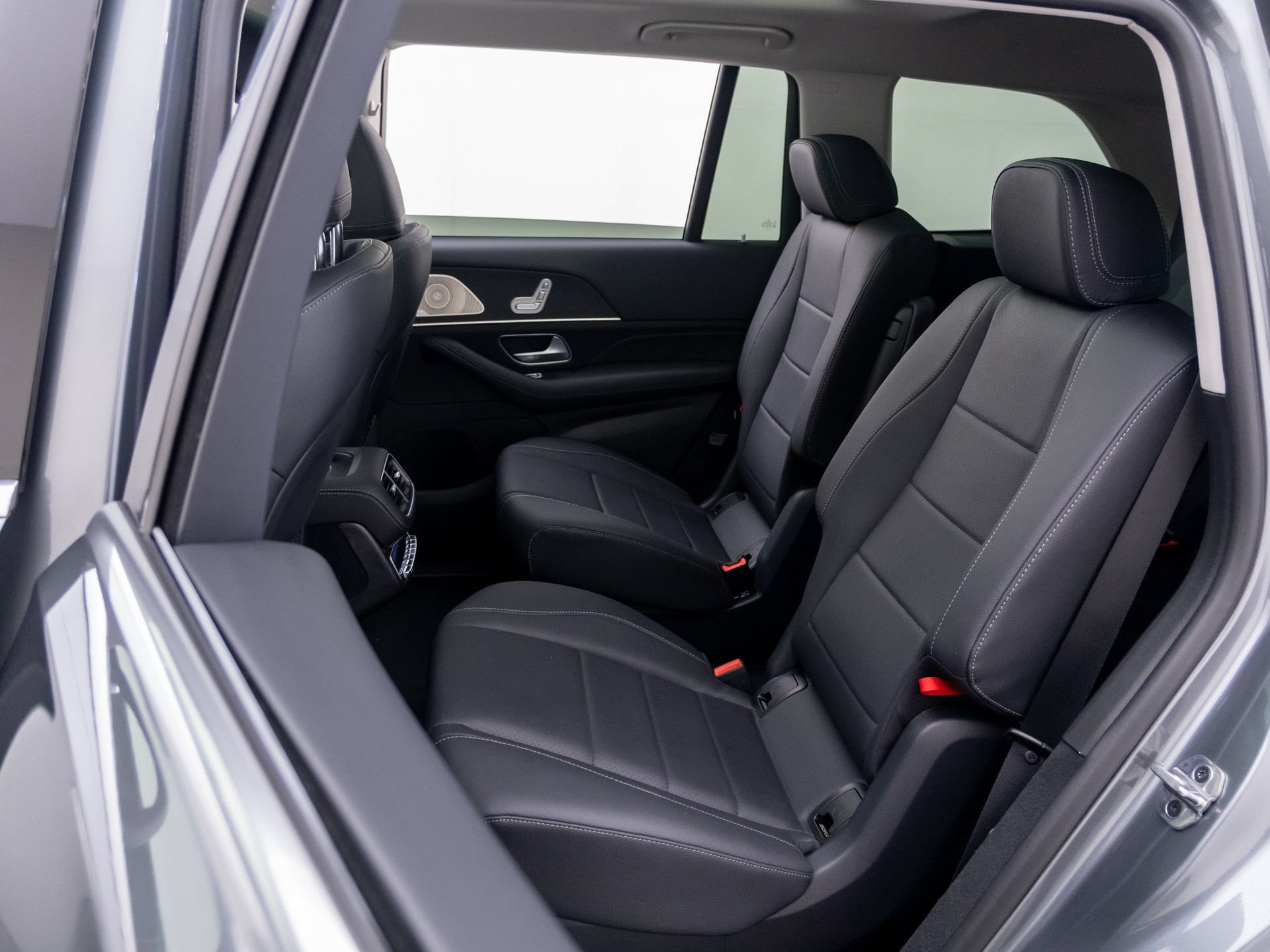 New 2026 Mercedes-Benz GLS 450 4MATIC image 18