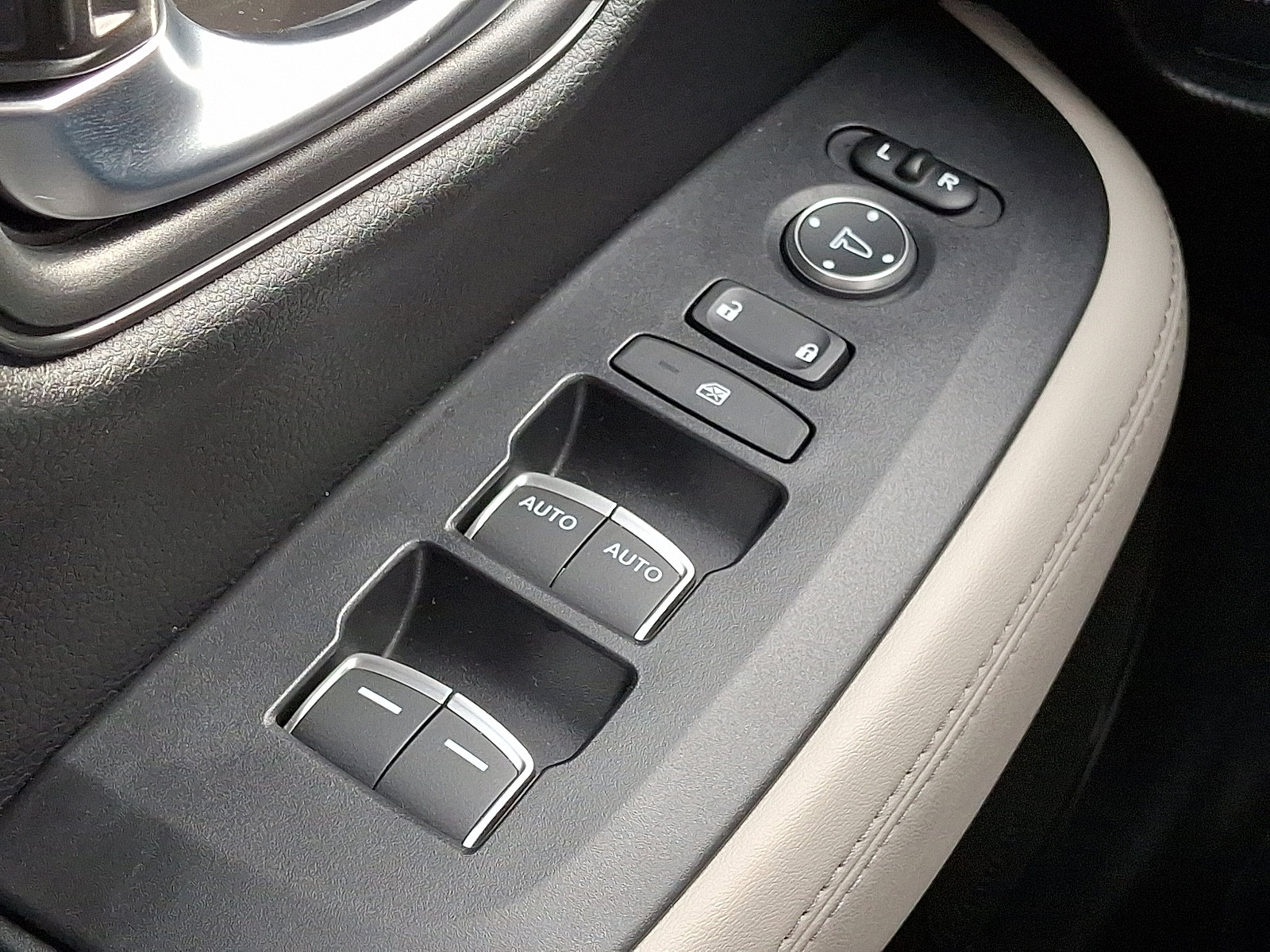 Certified 2026 Honda HR-V EX-L image 23