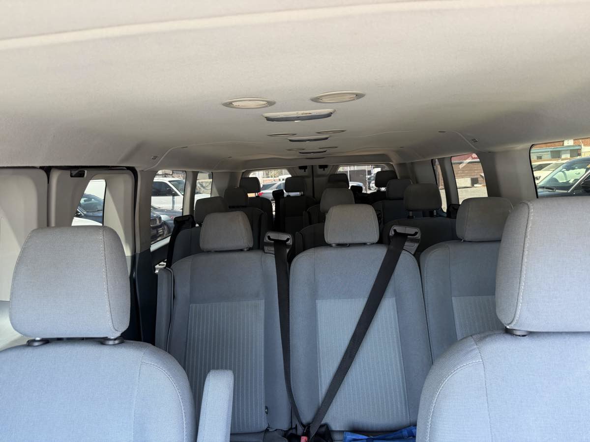 Used 2015 Ford Transit 350 XLT RWD image 17