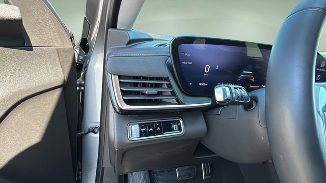 Used 2025 Buick Envision Sport Touring AWD/4WD image 21