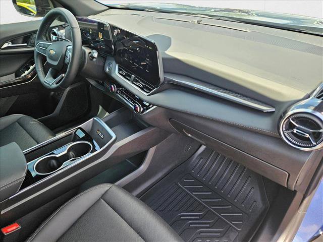 Used 2025 Chevrolet Equinox LT w/ Convenience Package II image 22
