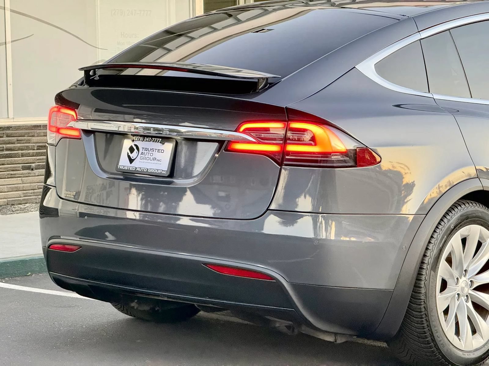 Used 2017 Tesla Model X 100D AWD/4WD image 11