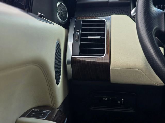 Used 2015 Land Rover Range Rover Sport HSE image 16