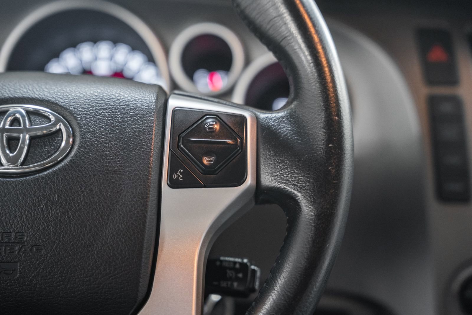 Used 2015 Toyota Sequoia Limited image 34