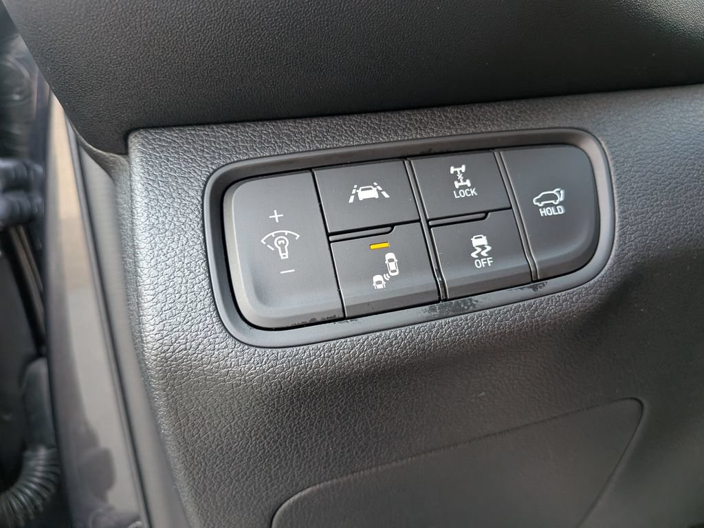 Used 2020 Hyundai Santa Fe Limited AWD/4WD image 32