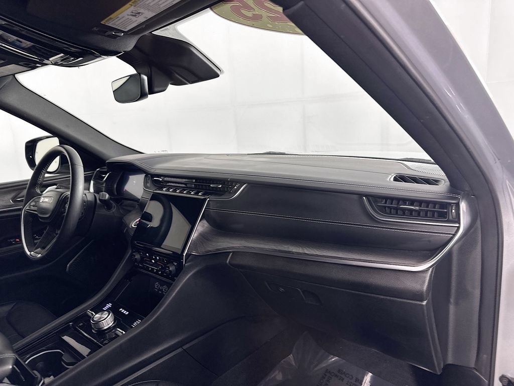 Certified 2025 Jeep Grand Cherokee L Overland w/ Rear Seat Video Group I AWD/4WD image 44