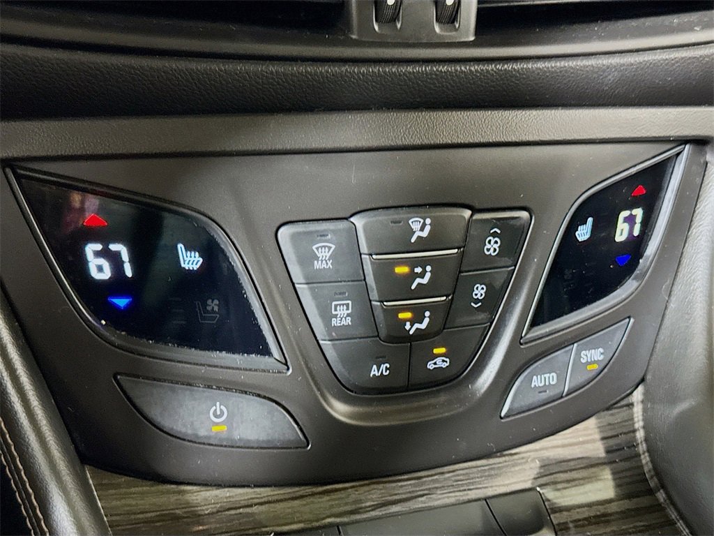 Used 2017 Buick Envision Essence image 14