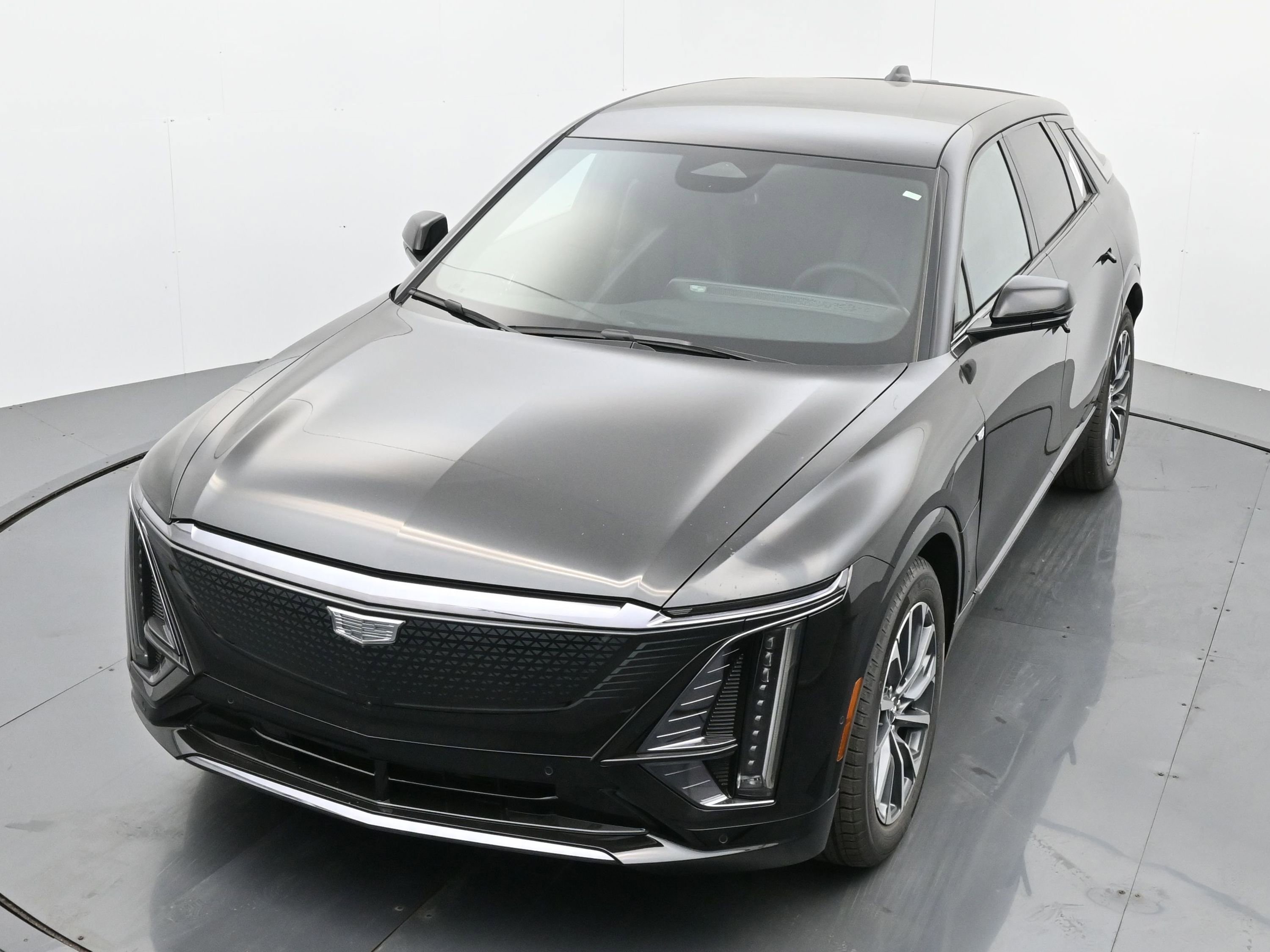 New 2025 Cadillac Lyriq Sport w/ LPO, Floor Liner Package image 23