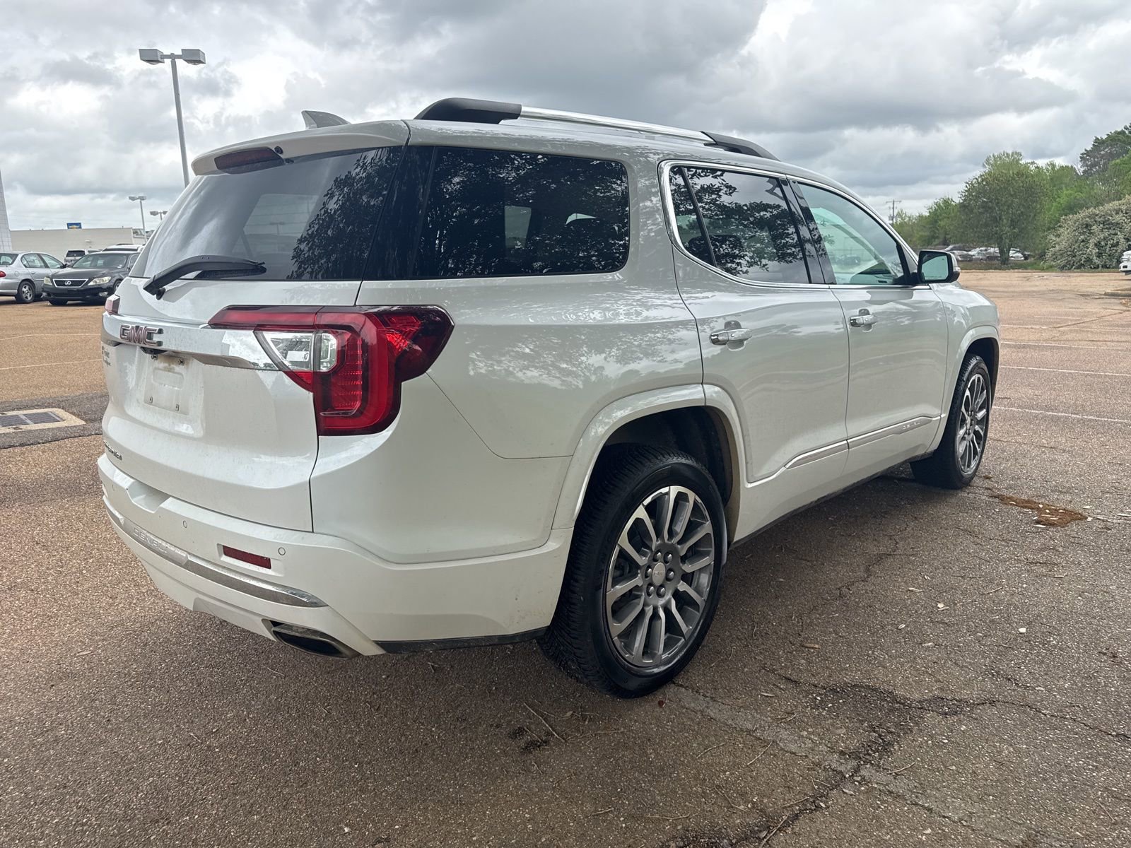 Used 2021 GMC Acadia Denali w/ Denali Technology Package image 6