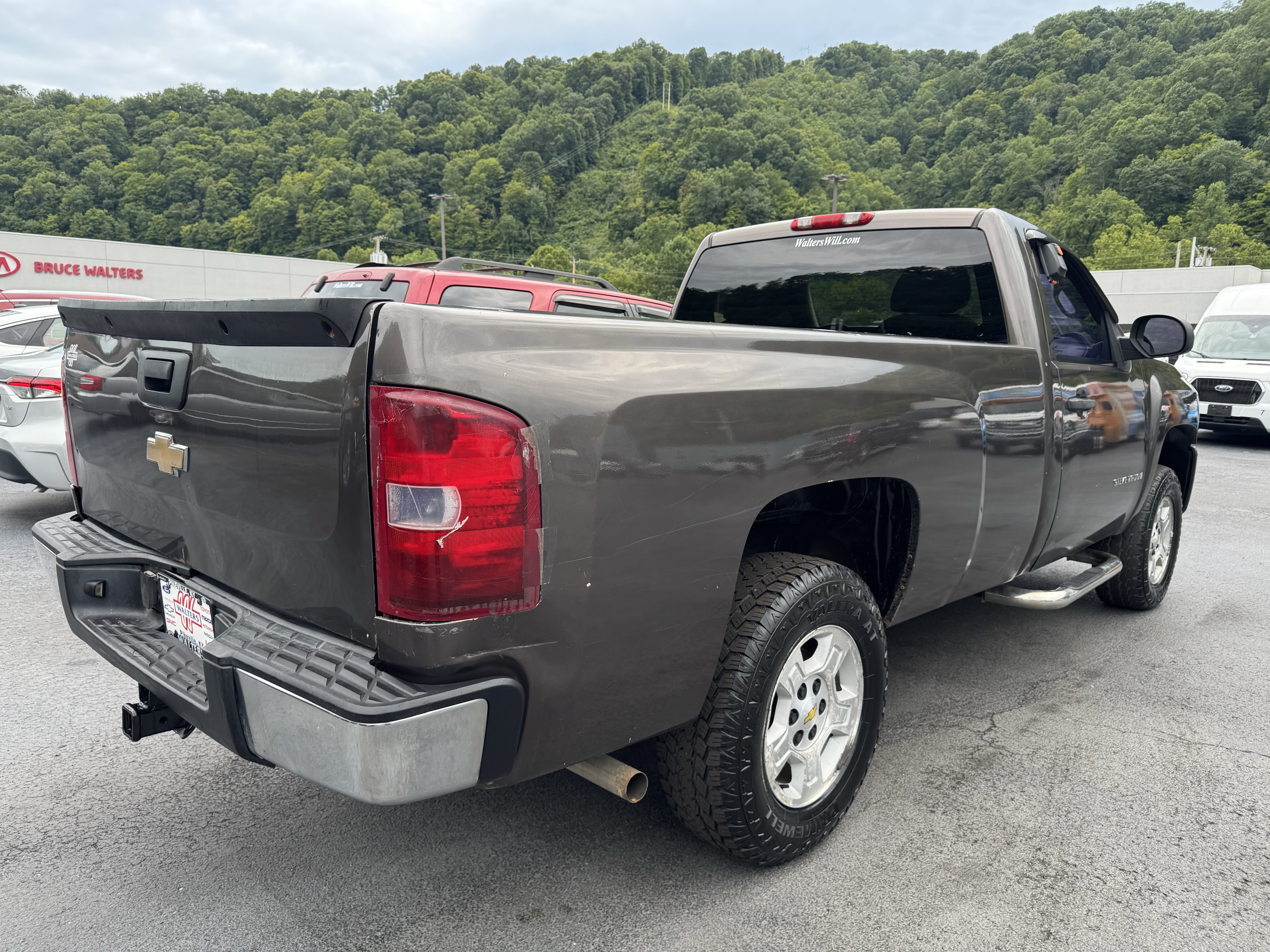 Used 2007 Chevrolet Silverado 1500 LT w/ 1LT Convenience Package RWD image 5