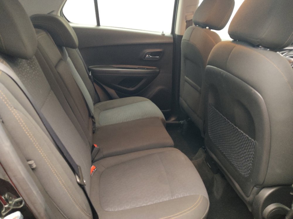 Used 2020 Chevrolet Trax LS image 19