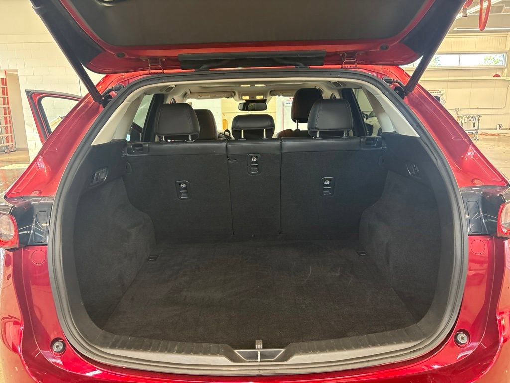 Used 2017 MAZDA CX-5 Touring w/ Preferred Equipment Package AWD/4WD image 18
