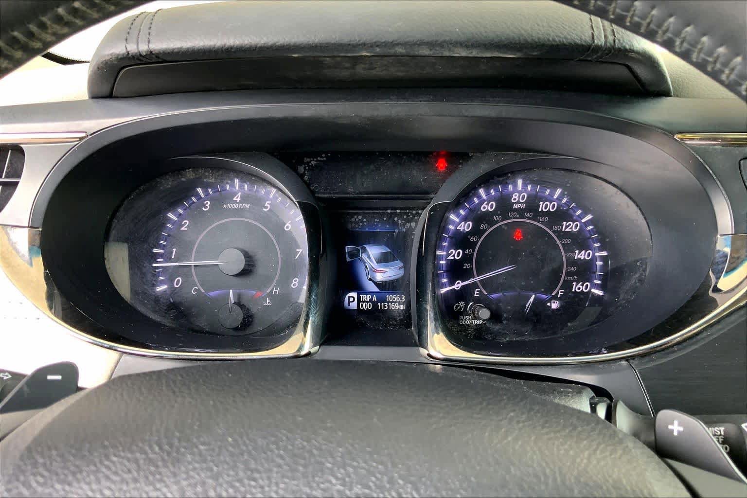 Used 2014 Toyota Avalon Limited w/ Technology Package FWD image 26