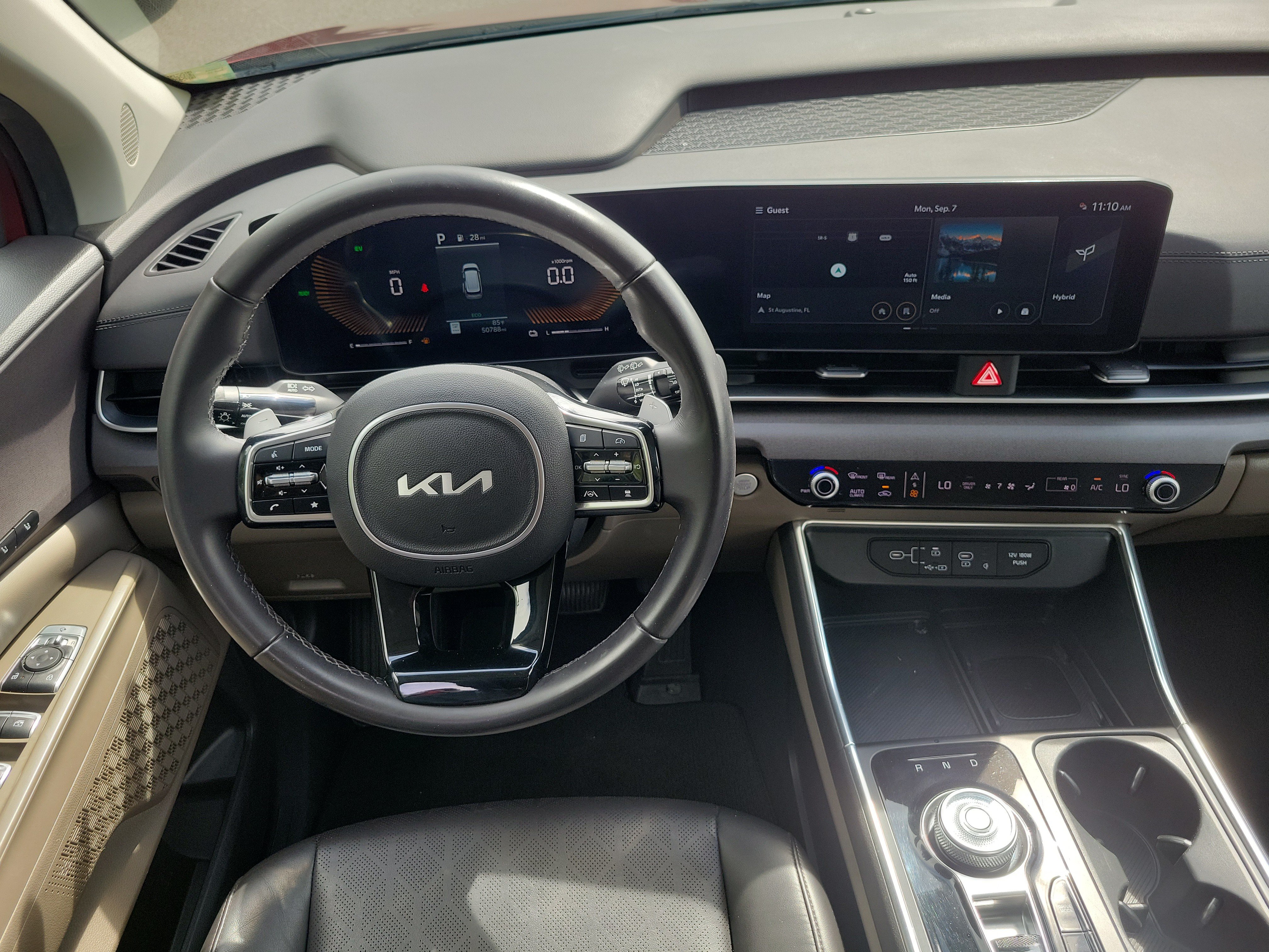 Certified 2025 Kia Carnival EX FWD image 17