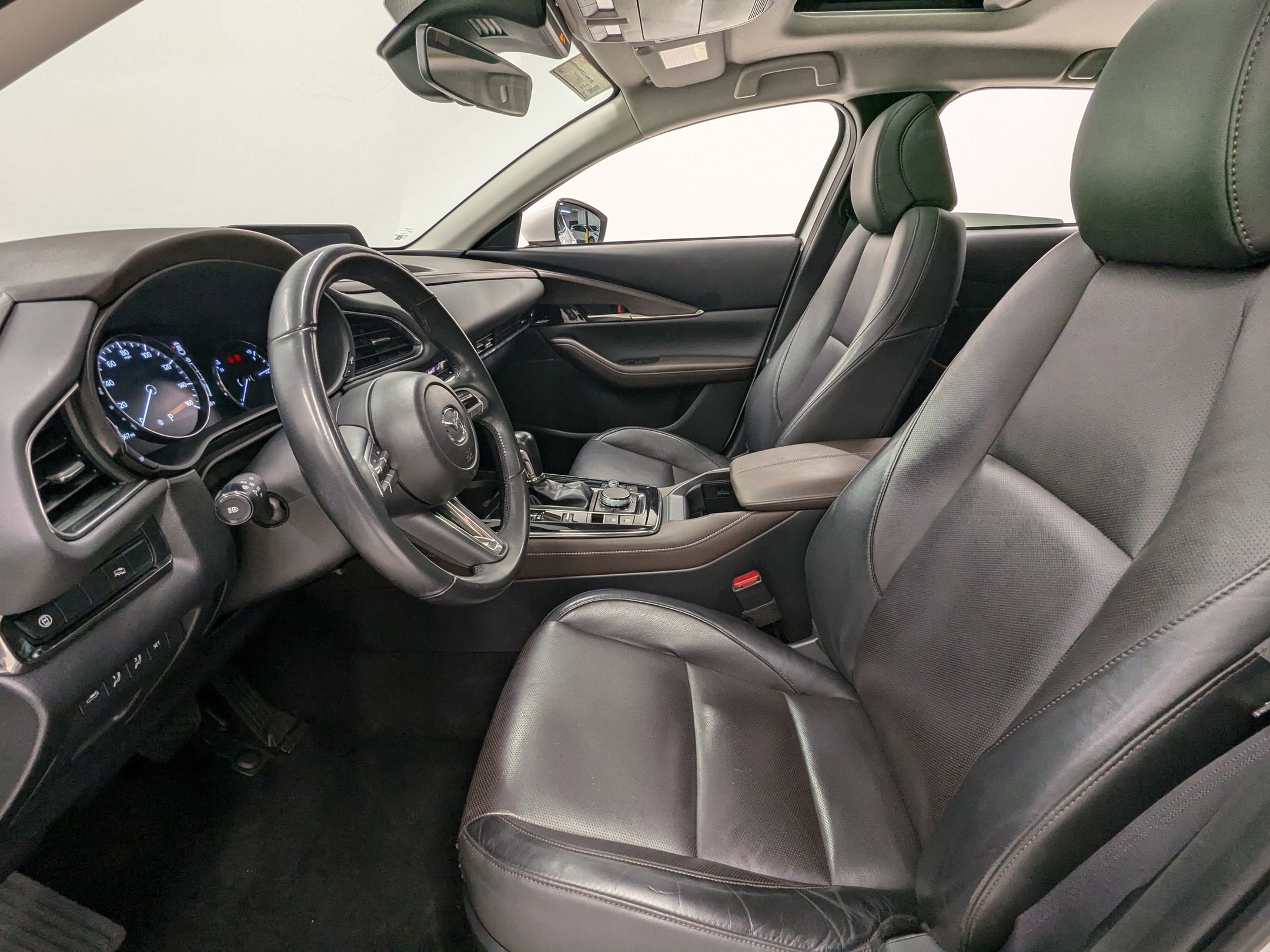 Used 2020 MAZDA CX-30 AWD w/ Premium Package image 4