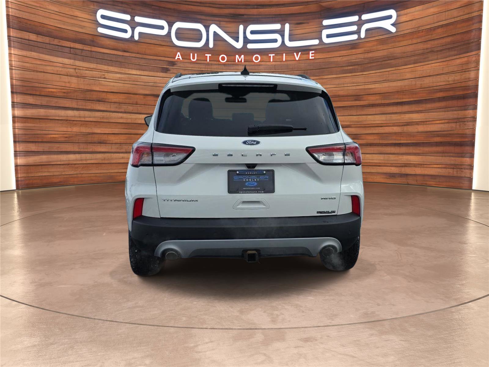 Used 2022 Ford Escape Titanium w/ Class II Trailer Tow Package image 6