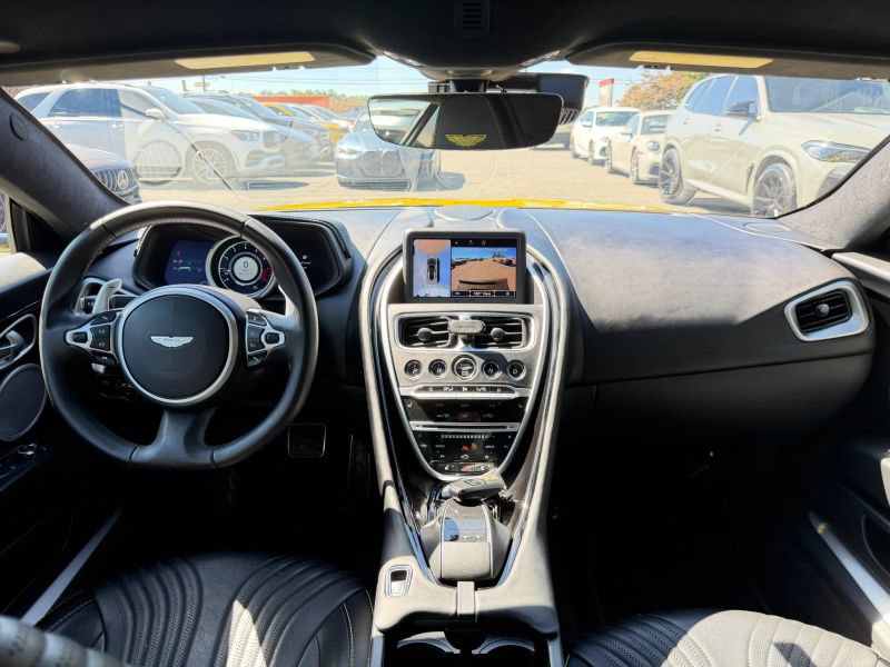 Used 2020 Aston Martin DB11 Coupe RWD image 16