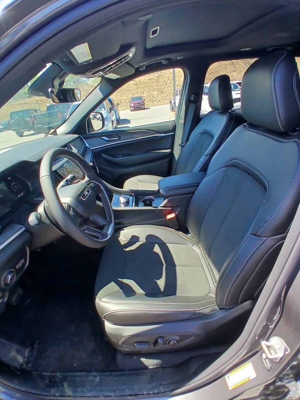 New 2026 Jeep Grand Cherokee L 4WD image 9