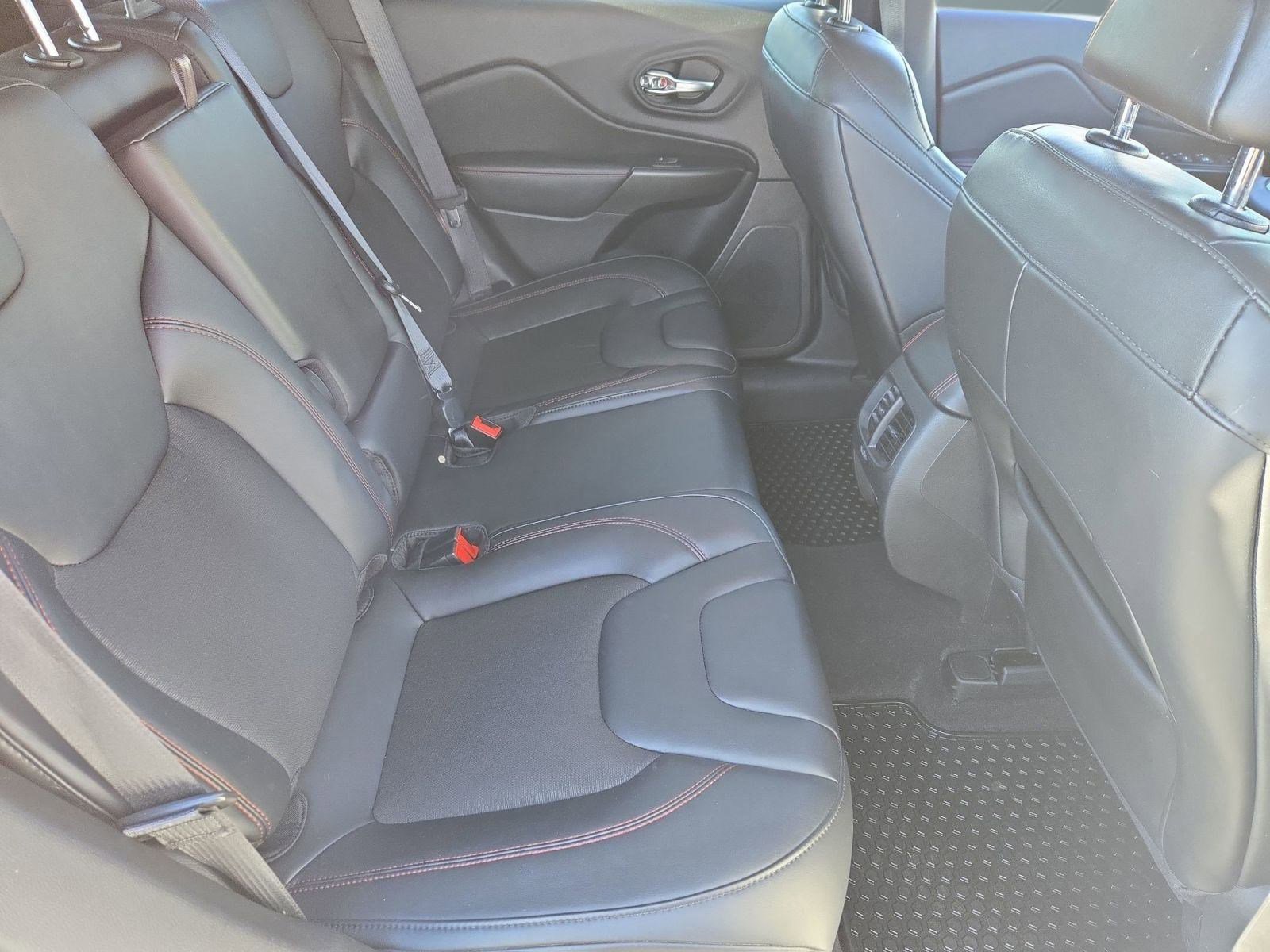 Used 2021 Jeep Cherokee Trailhawk w/ Technology Group image 29