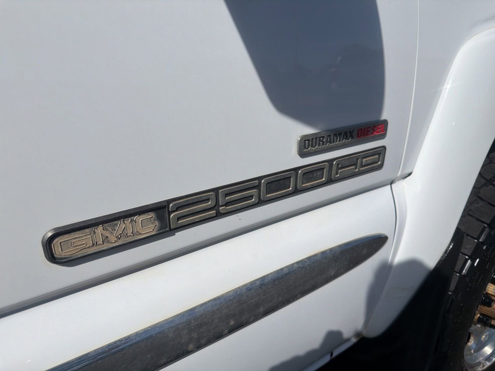 Used 2005 GMC Sierra 2500 SLT w/ Heavy-Duty Power Package AWD/4WD image 10