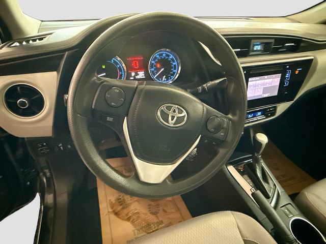 Used 2018 Toyota Corolla LE FWD image 12