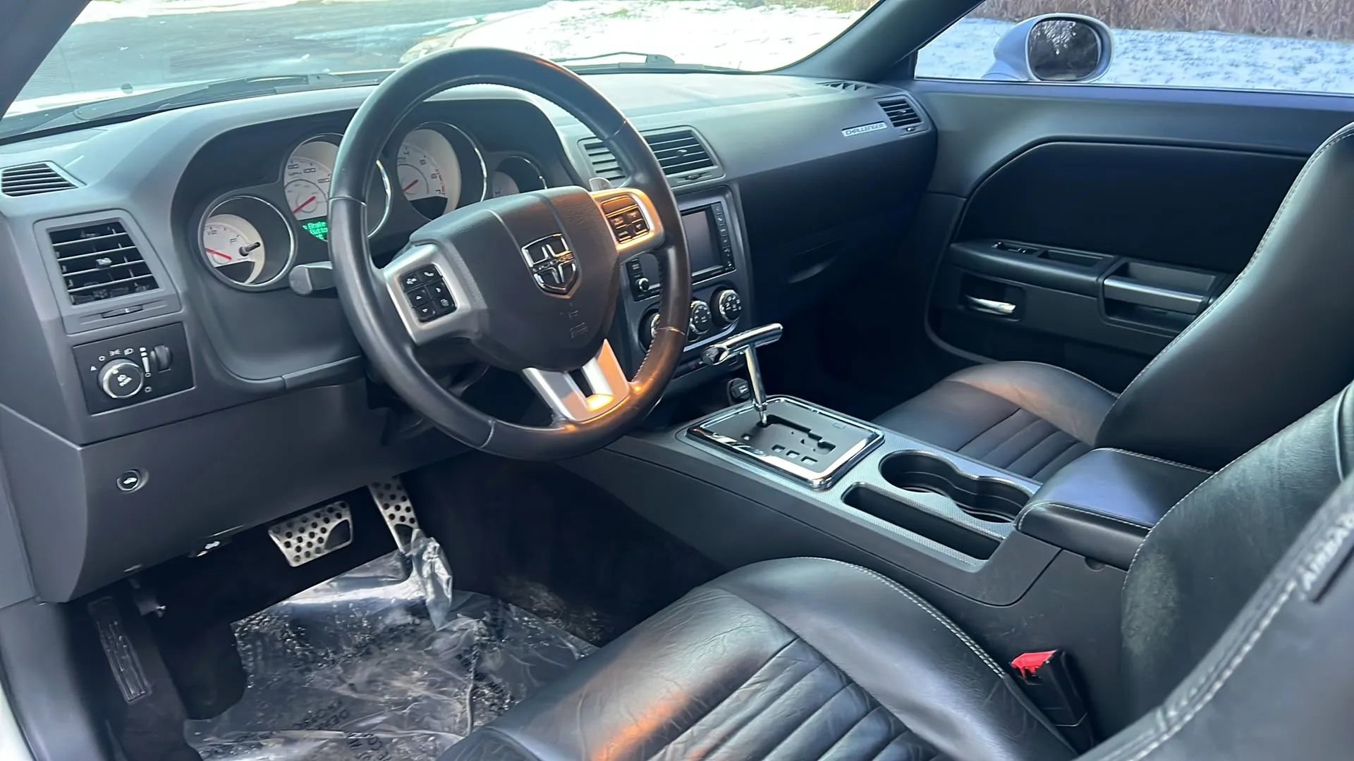 Used 2012 Dodge Challenger R/T image 10