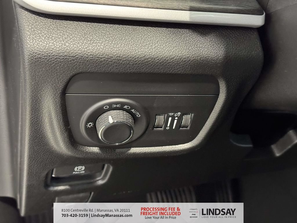 New 2026 Jeep Grand Cherokee Altitude AWD/4WD image 26