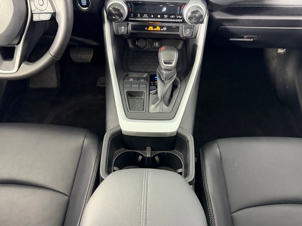 Used 2024 Toyota RAV4 XLE Premium image 15