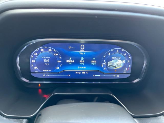 Used 2024 Chevrolet Tahoe Premier AWD/4WD image 12