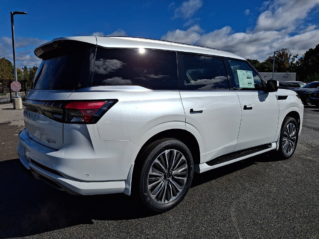 New 2027 INFINITI QX80 Luxe RWD image 4