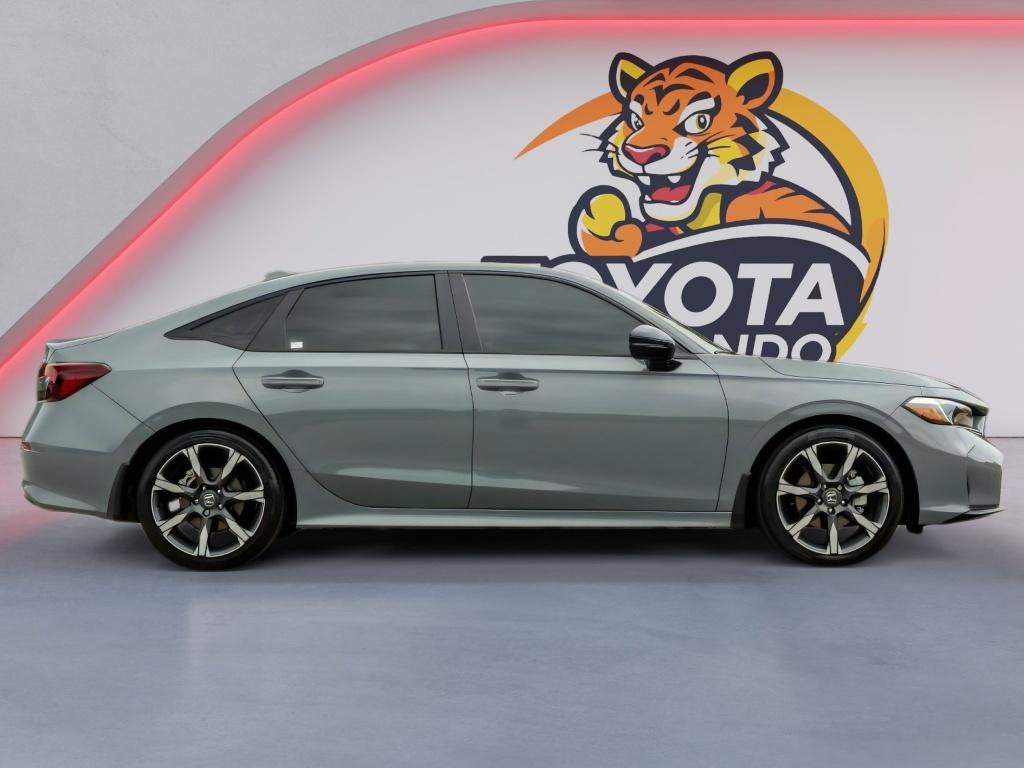 Used 2025 Honda Civic Sport Touring image 4