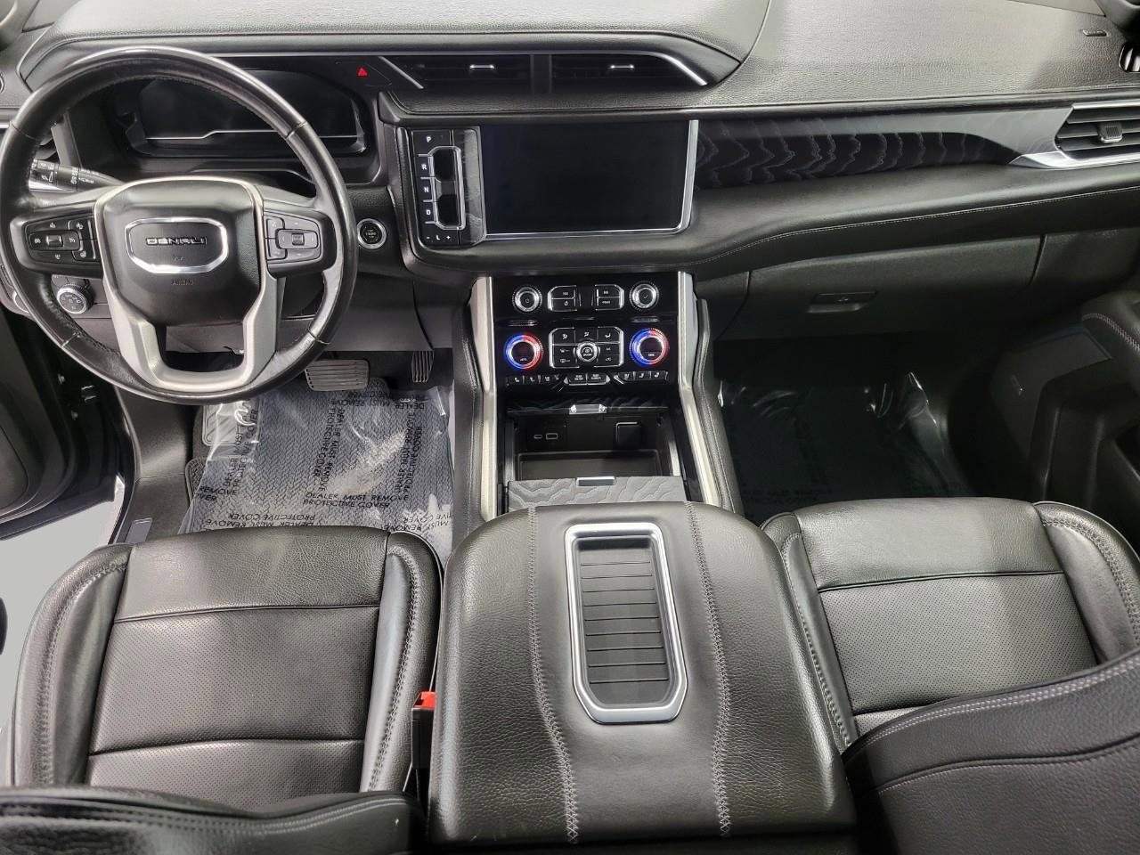 Used 2022 GMC Yukon XL Denali image 6