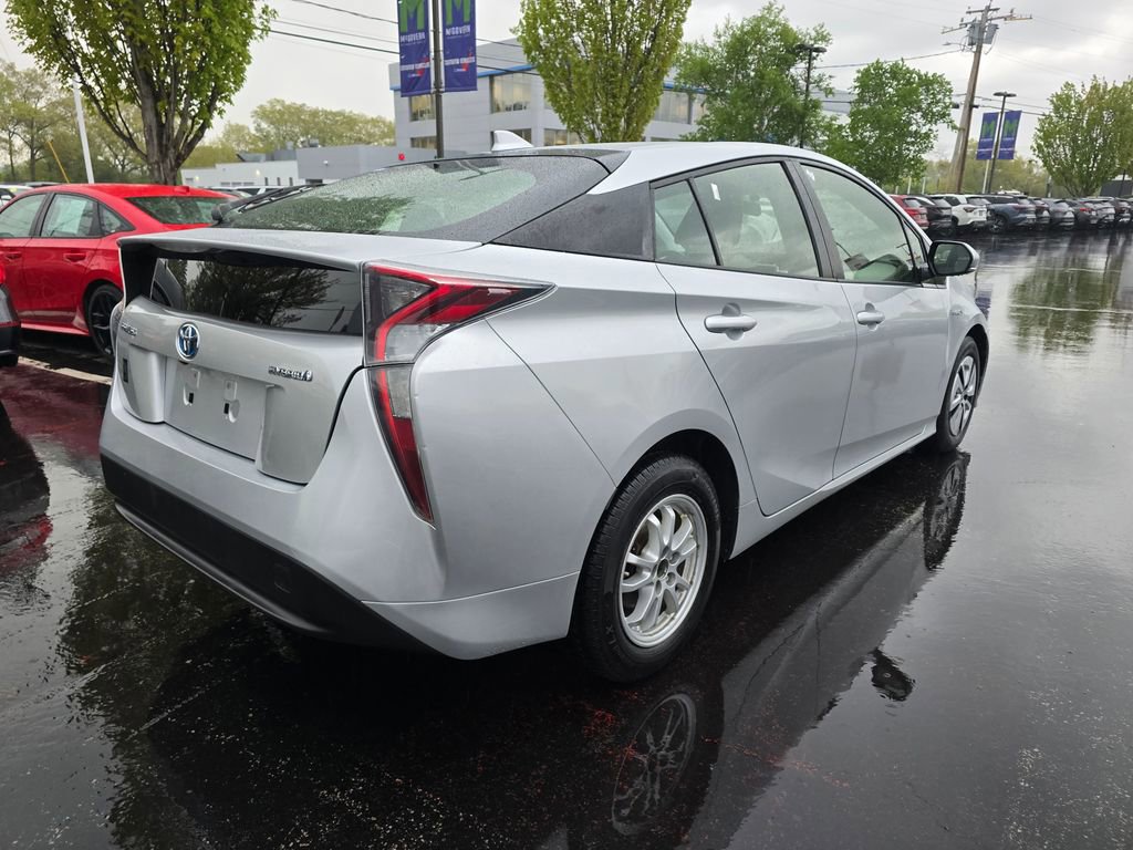 Used 2016 Toyota Prius Three FWD image 5
