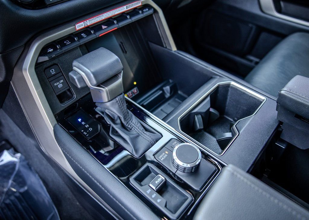 Used 2025 Toyota Tundra Limited image 9