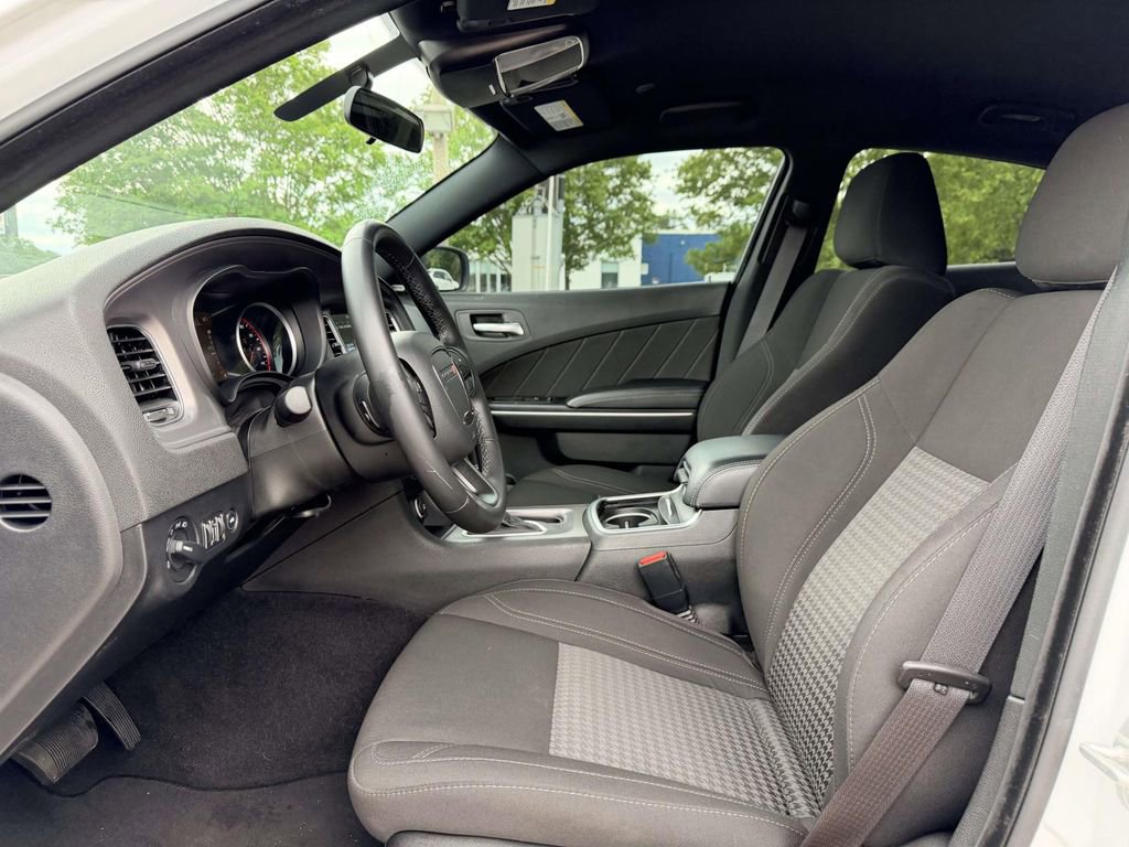 Used 2023 Dodge Charger SXT RWD image 18
