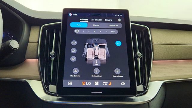 New 2026 Volvo XC90 T8 Ultra w/ Protection Package AWD/4WD image 22
